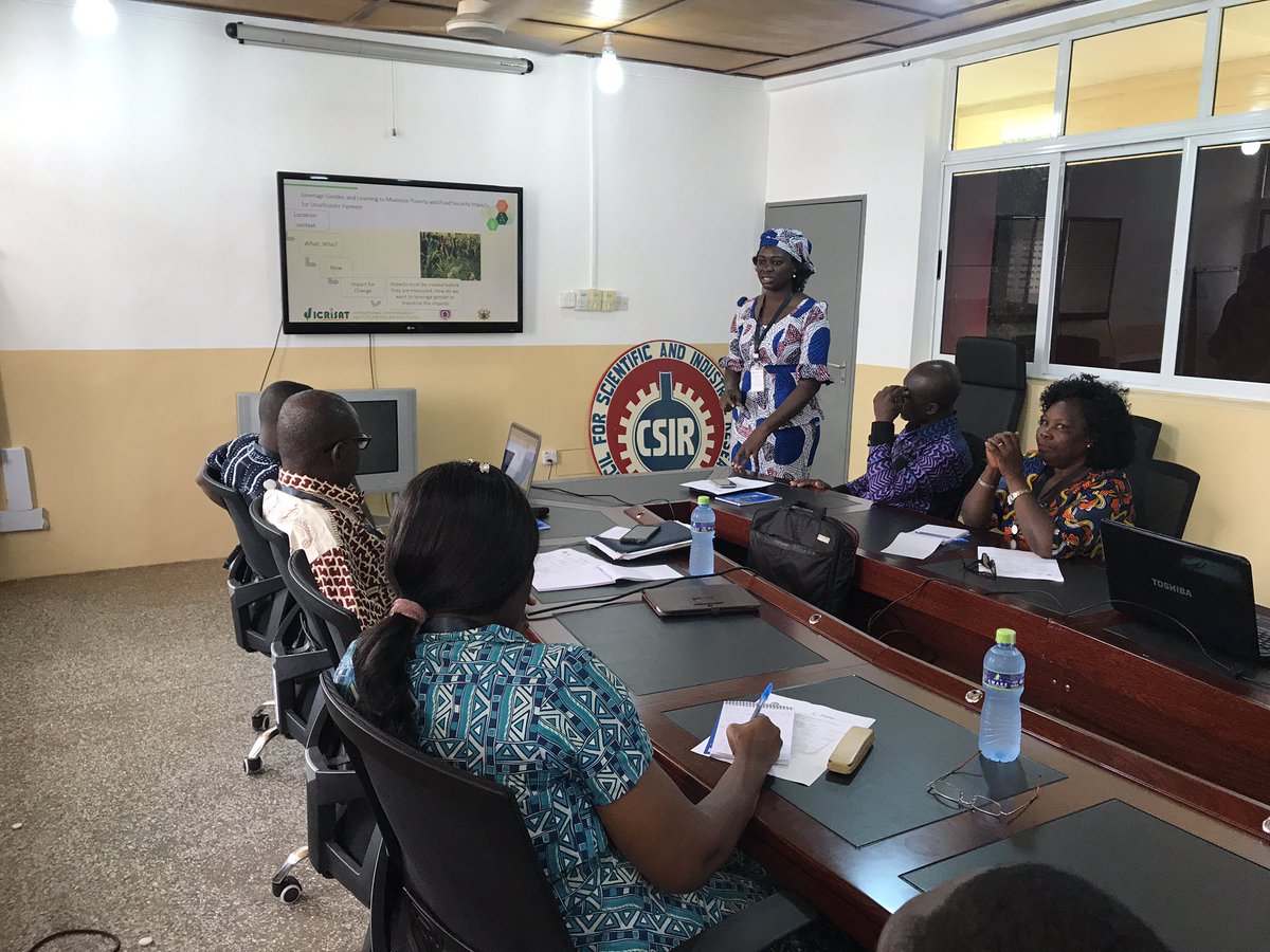 CSIR_SARI's tweet photo. CSIR-SARI with support from TLIII organized brainstorming workshop to bridge gender productivity gap @tropicallegumes #csirsari #TLIII https://t.co/6t38jxJTdb