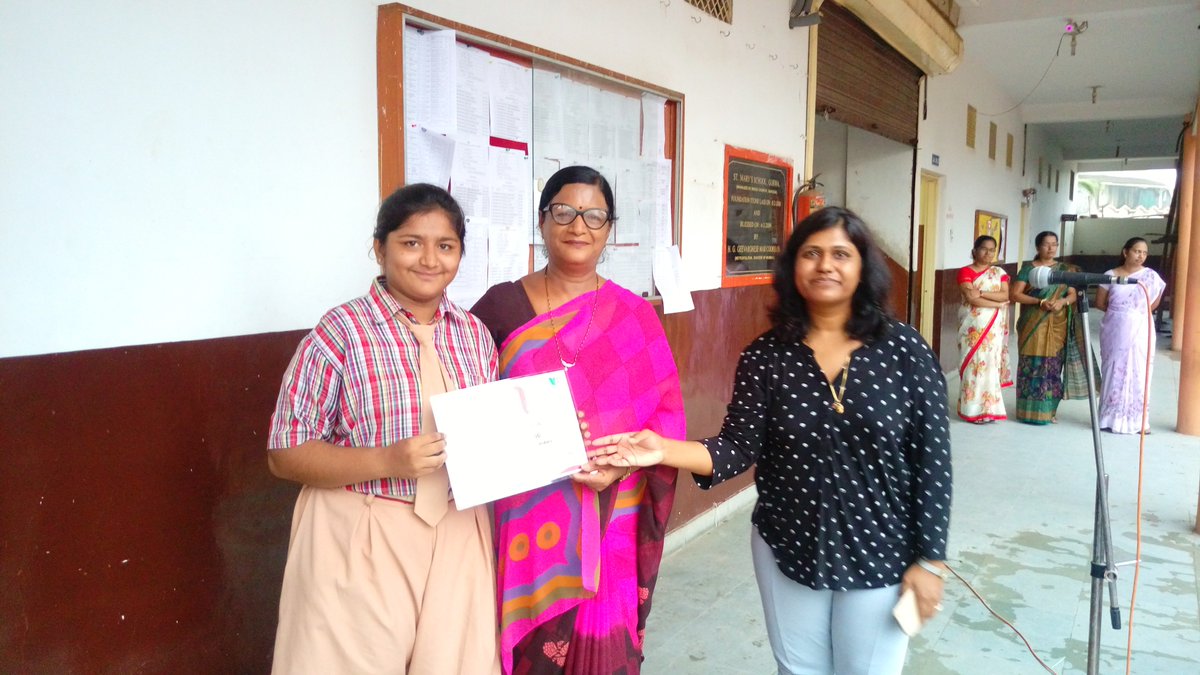 MindHour's tweet photo. #YCQ Prize distribution by MindHour at The St. Mary's School, Gorwa Vadodara. Congratulations to the winners. https://t.co/iroFtWf0m6
