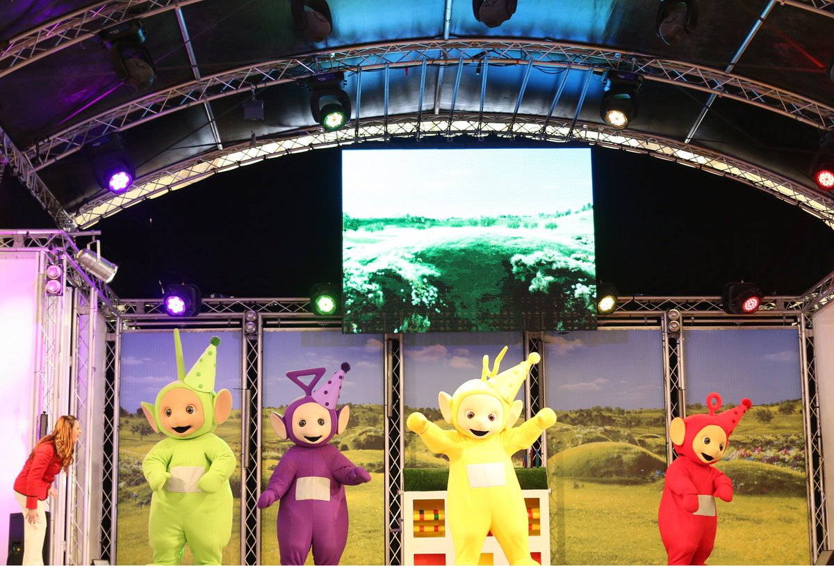 Butlins's tweet photo. This #SummerAtButlins, the @Teletubbieshq have been entertaining our guests with their laughter-filled adventures! Have you seen their show? https://t.co/Pu3herGfV8