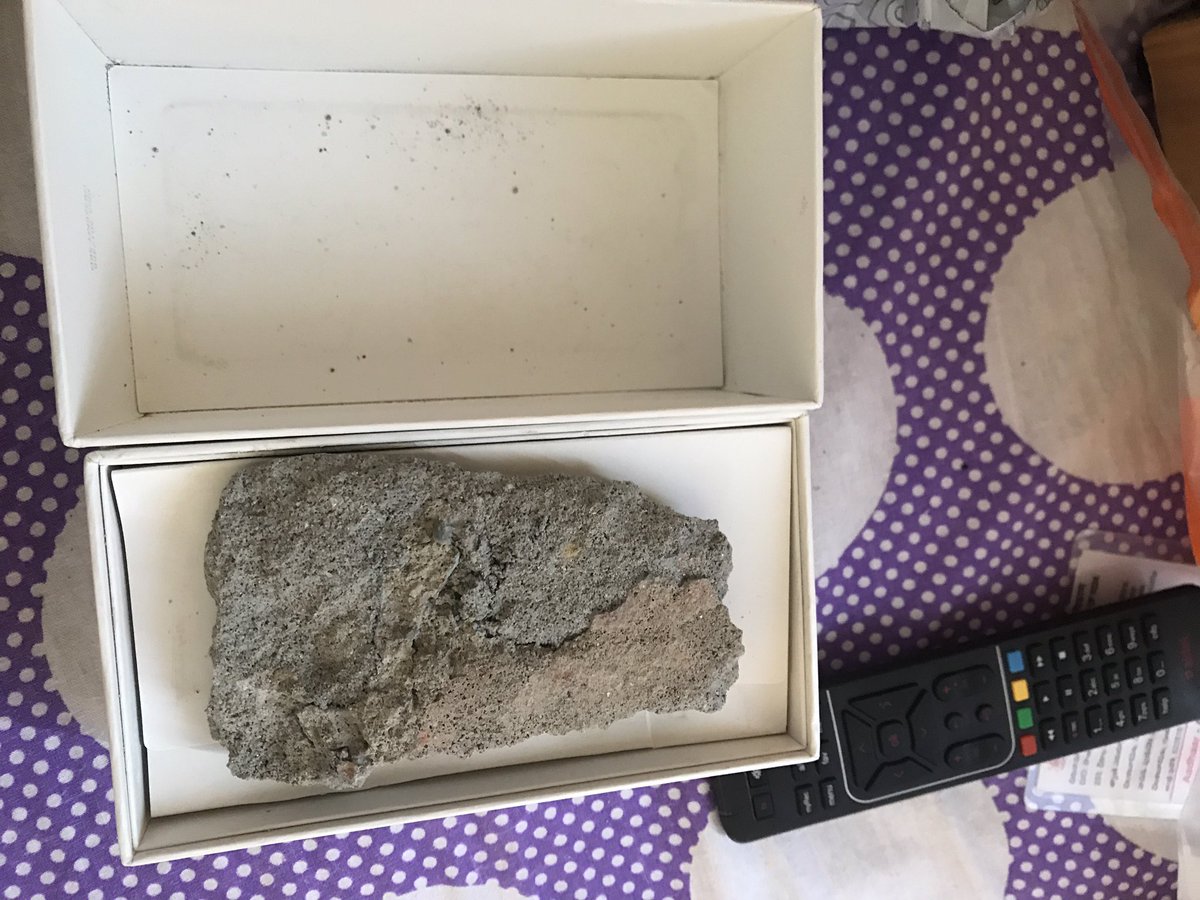 venkat5182's tweet photo. @narendramodi, sir Bought item for Rs.17,000 from @Gadgets360 and I received stone in the box. Order id:OCF517EE1CF87A2D5A. No response. https://t.co/W9ZsnMC21p
