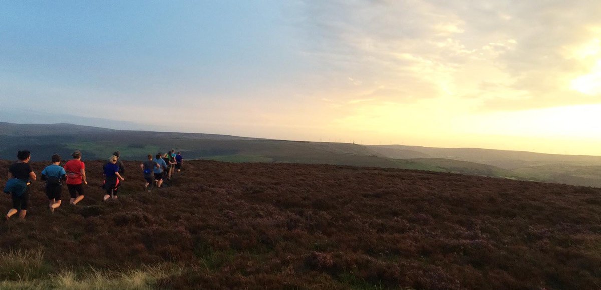 cvfr_feed's tweet photo. Beautiful night to be out on the fells #team CVFR #stunninglight https://t.co/4p6xNHBftr