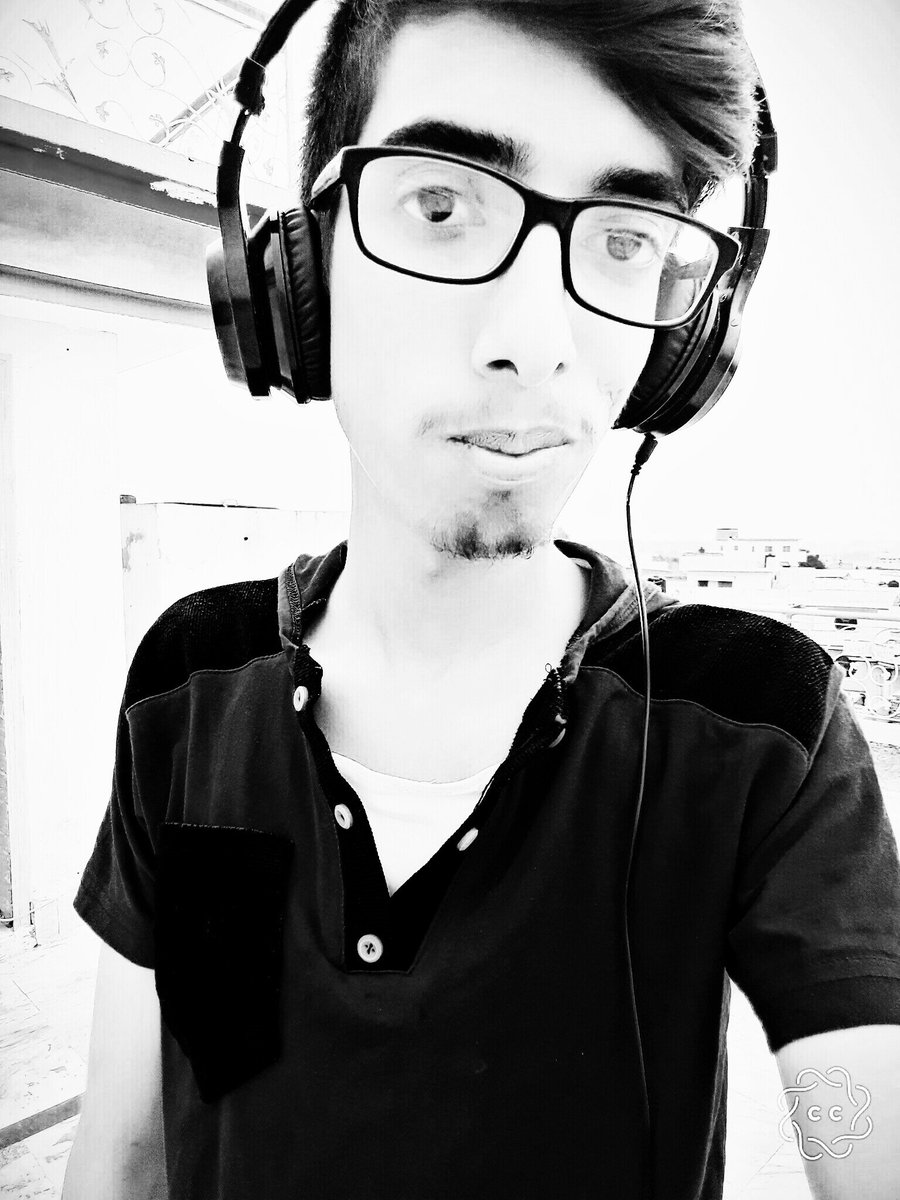 Muhamma41924495's tweet photo. Black🖤 https://t.co/wKrpCoVQO7