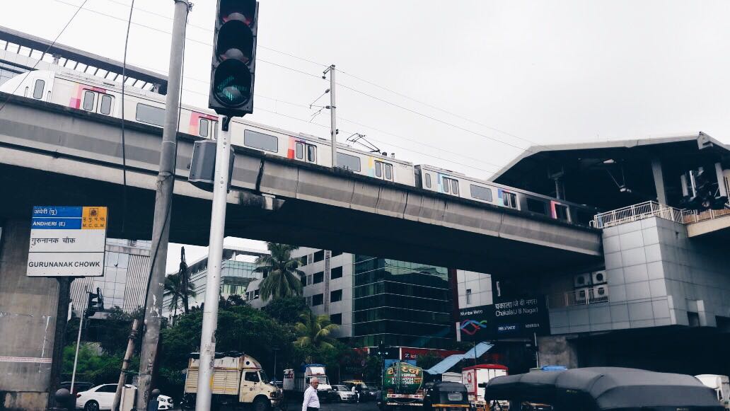 MumbaiMetro01's tweet photo. The news of the #MumbaiMetro bridge collapsing is a hoax. The metros are functioning smoothly.Have a safe journey #MumbaiRains  #MumbaiMetro https://t.co/lijiYl1RoP