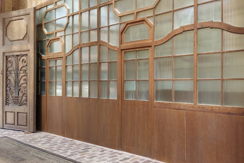 corts_ximo's tweet photo. Visitant Bombas Gens Centre d'Art. Edifici d'estils racionalista i art déco projectat per l'arquitecte valencià Cayetano Borso di Carminati. https://t.co/xR7nwfAAhC