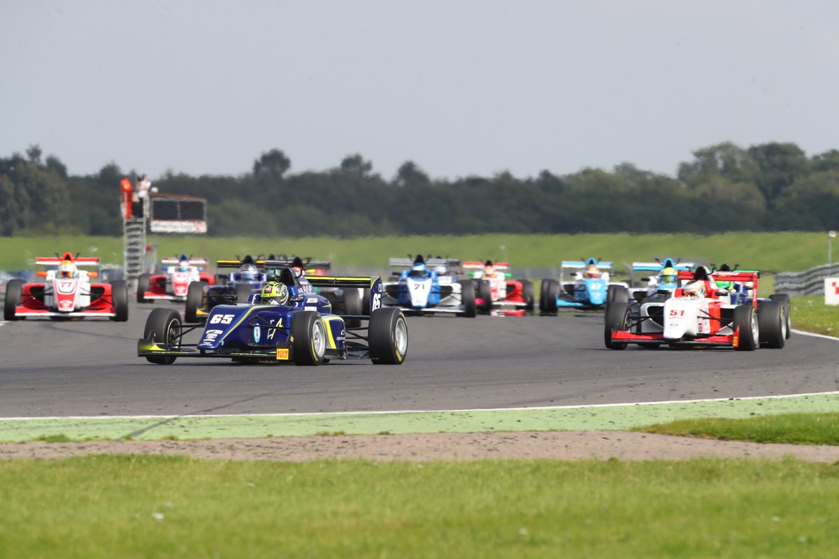 GB3Championship's tweet photo. 📺👀 Watch TV highlights from @SnettertonMSV where @Enaammotorsport clinched the 2017 title 🏆 starting this weekend https://t.co/JeLmkYEDbp https://t.co/NSxDxXyEXF
