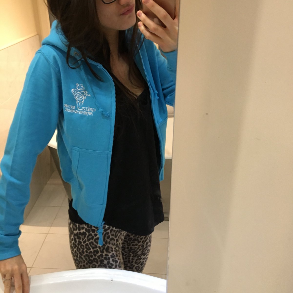 Get ready to step into autumn with our range of hoods #TeamGrizzly Grizzlybearapparel.co.uk @u03ada8 <a href="/leashataher/">#Leasha_PT</a>