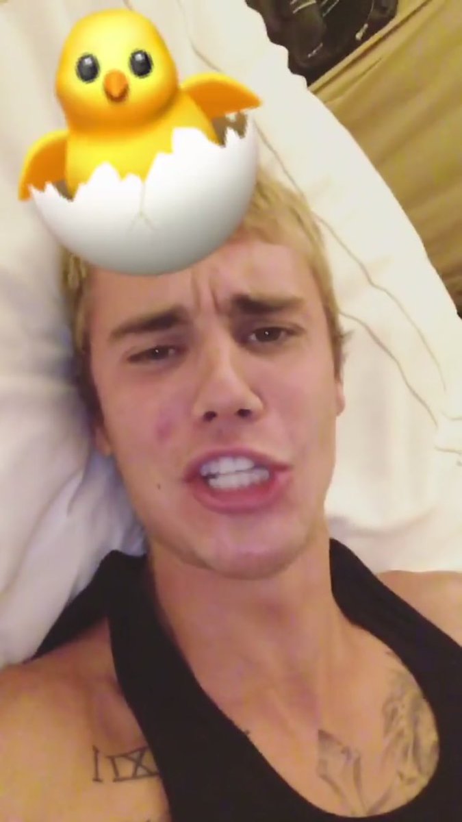 cileklidon's tweet photo. sarı civcivim  #KCAColombia #JustinBieber https://t.co/08OBQMdcZK