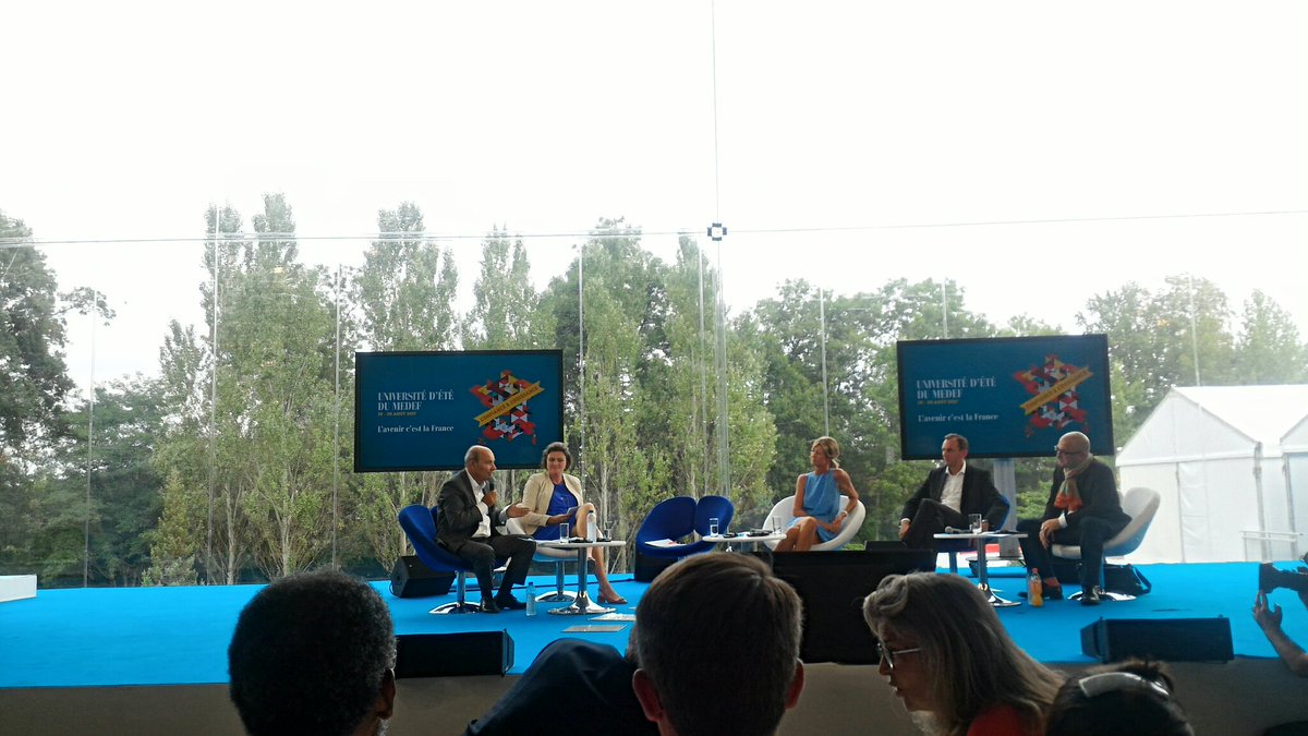 Beaboss_mag's tweet photo. "L'apprentissage et l'alternance est à encourager pr pouvoir embaucher des métiers en tension"
Eric Trappier @GifasOfficiel 
#uemedef17 https://t.co/wDCQQjmcqU