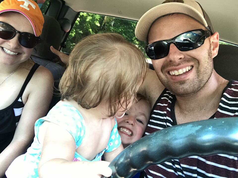 UTCoachGreg's tweet photo. Maybe one day they will reach back in their memory and smile... Don't get so busy you don't have time 2 enjoy simple things #DaddyLetMeDrive https://t.co/7xL4M1X2EB