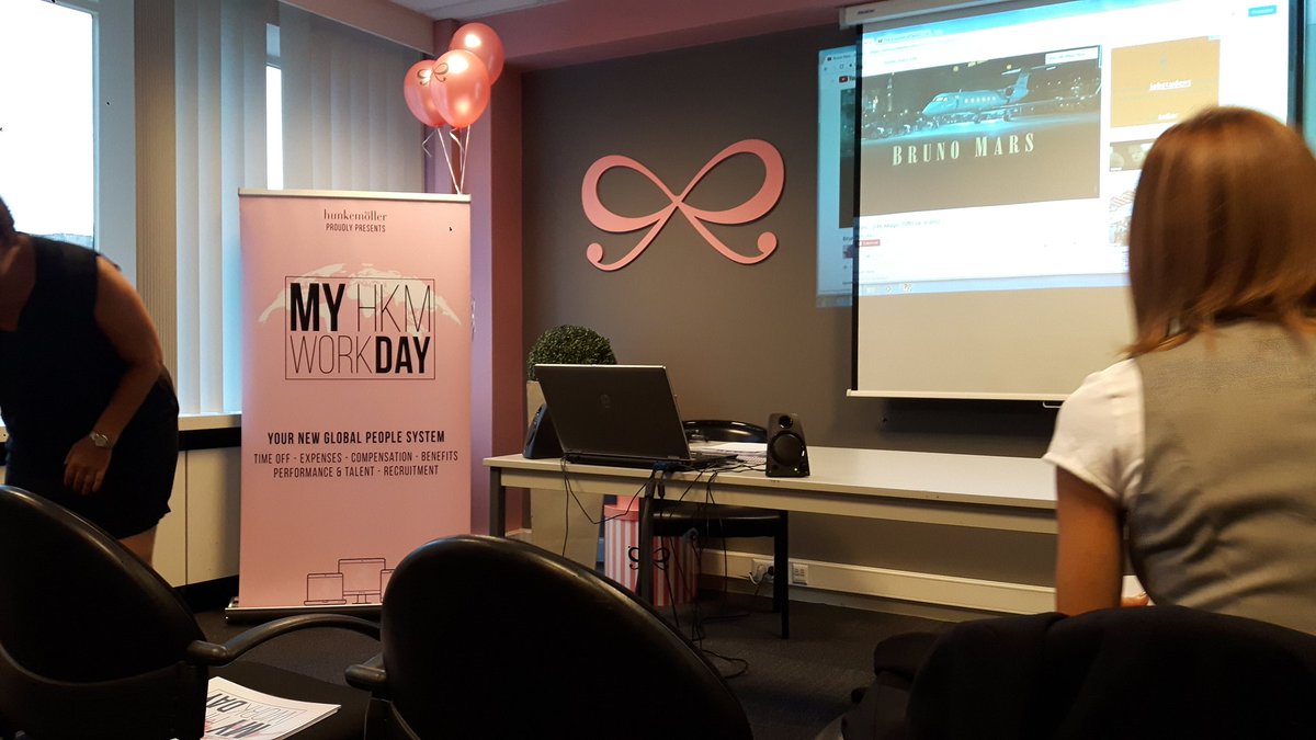 En direct du WorkDay 🤗
#antwerpen <a href="/lovemyjob/">lovemyjob</a> #hunkemoller
<a href="/RombautKarin/">Karin Rombaut</a> <a href="/DensDominique/">Dominique Dens</a> <a href="/bultoaurelie/">Aurelie Borkowski</a> <a href="/Milow16/">Milow ⚪</a> <a href="/JVandergeeten/">Julie Vandergeeten</a>