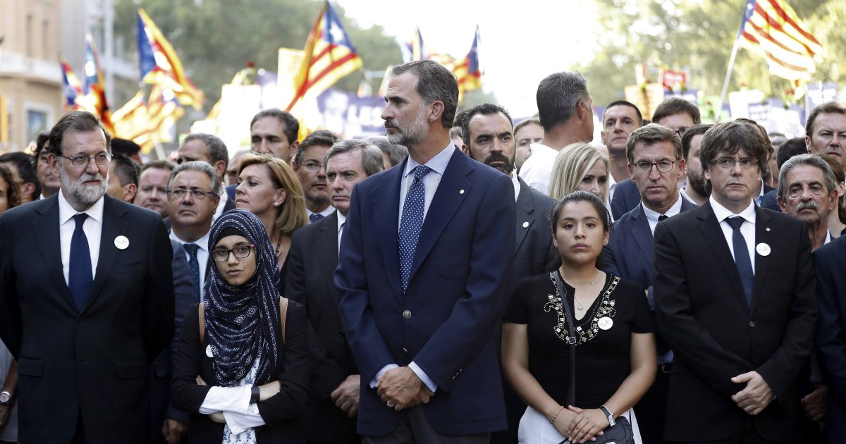 ElHuffPost's tweet photo. Aquelarre independentista, por @Cristiano_Brown https://t.co/5Q03NGWsz9 https://t.co/c9YdkmzD1R