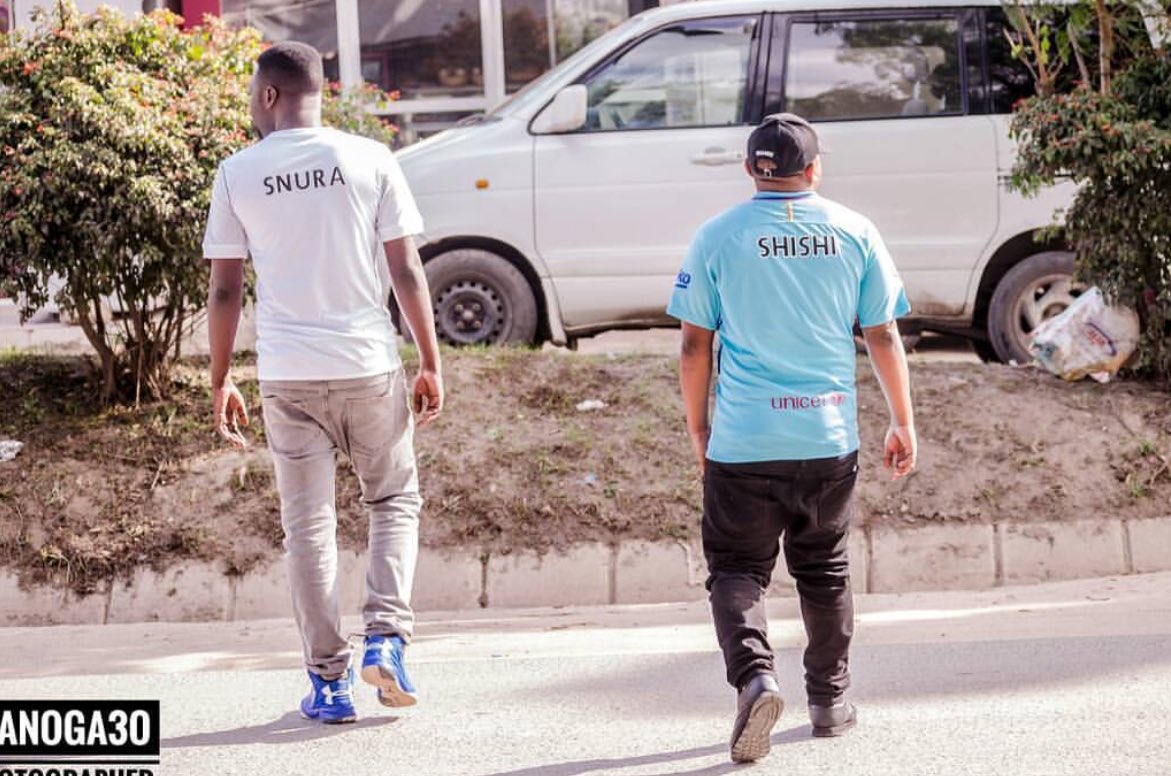 CloudsMediaLive's tweet image. #TwoFiveFive 
Mtu wa kwanza  kumsimamia alikuwa Stamina alinieleza kuhusu Roma nikaona siyo vibaya kuwasimamia wote. #MusaBabaz