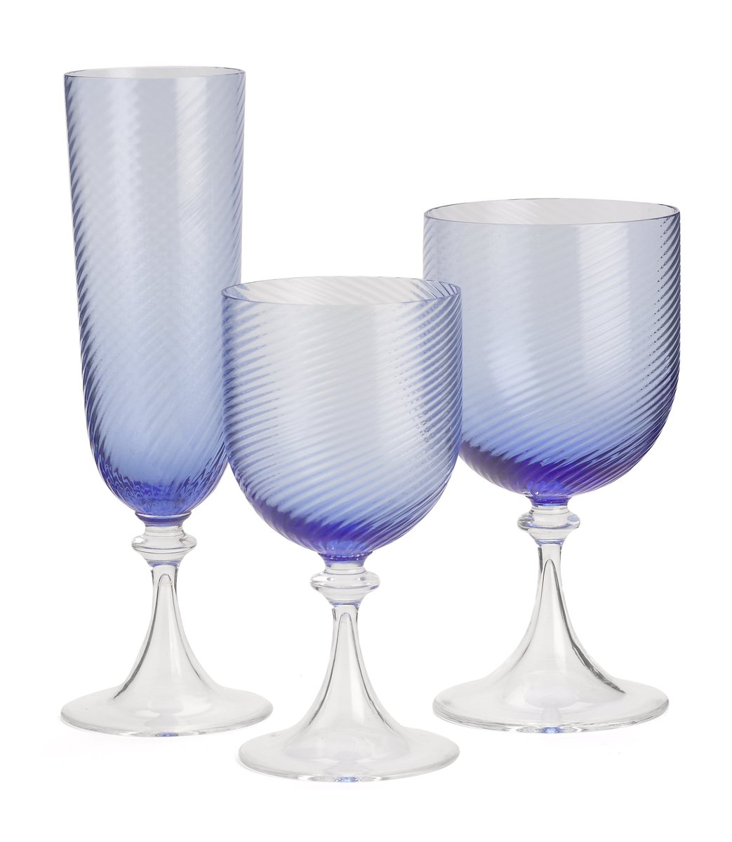 DesignCentreCH's tweet photo. Looking for some new #home accessories? Drop by @NinaCampbell for up to 50% off in their #summersale #discounteditems #accessories https://t.co/xjlt8QI0de
