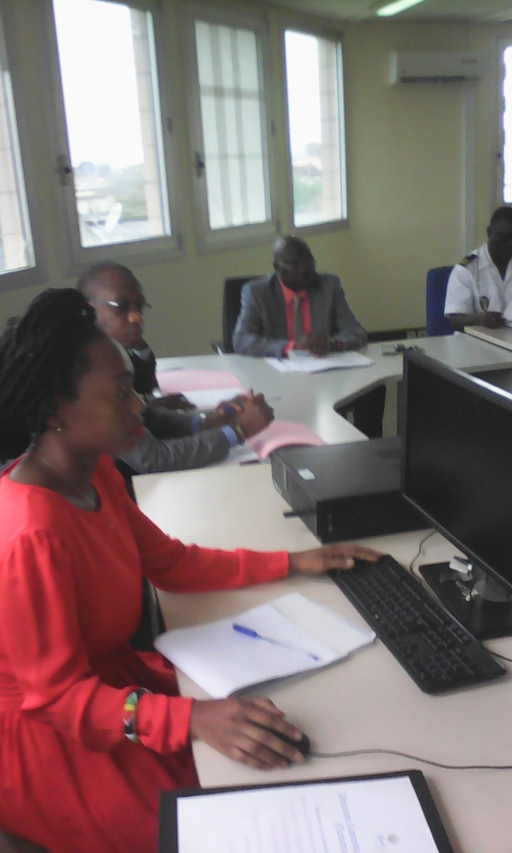 JUSTINTCOMM's tweet photo. #Gabon Gouvernance SI, 30 08 17 séance de travail avec la DI des FPN https://t.co/yS3DUxtHjX