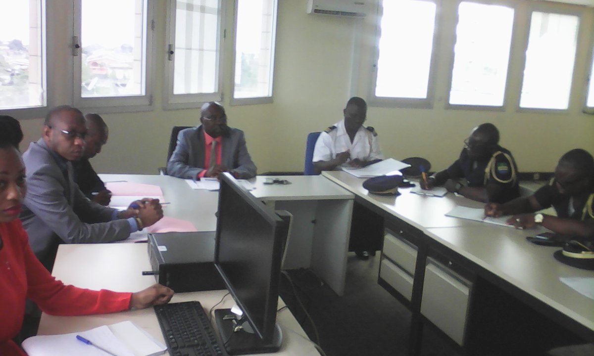 JUSTINTCOMM's tweet photo. #Gabon Gouvernance SI, 30 08 17 séance de travail avec la DI des FPN https://t.co/yS3DUxtHjX