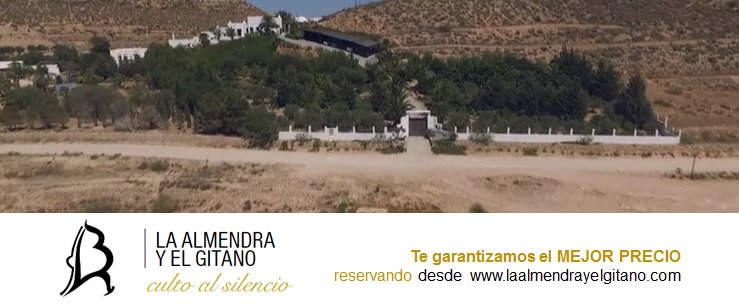 En un paraje único del Cabo de Gata, se encuentra #laalmendrayelgitano, un maravilloso lugar escondido...#nijar #aguaamarga #cabodegata