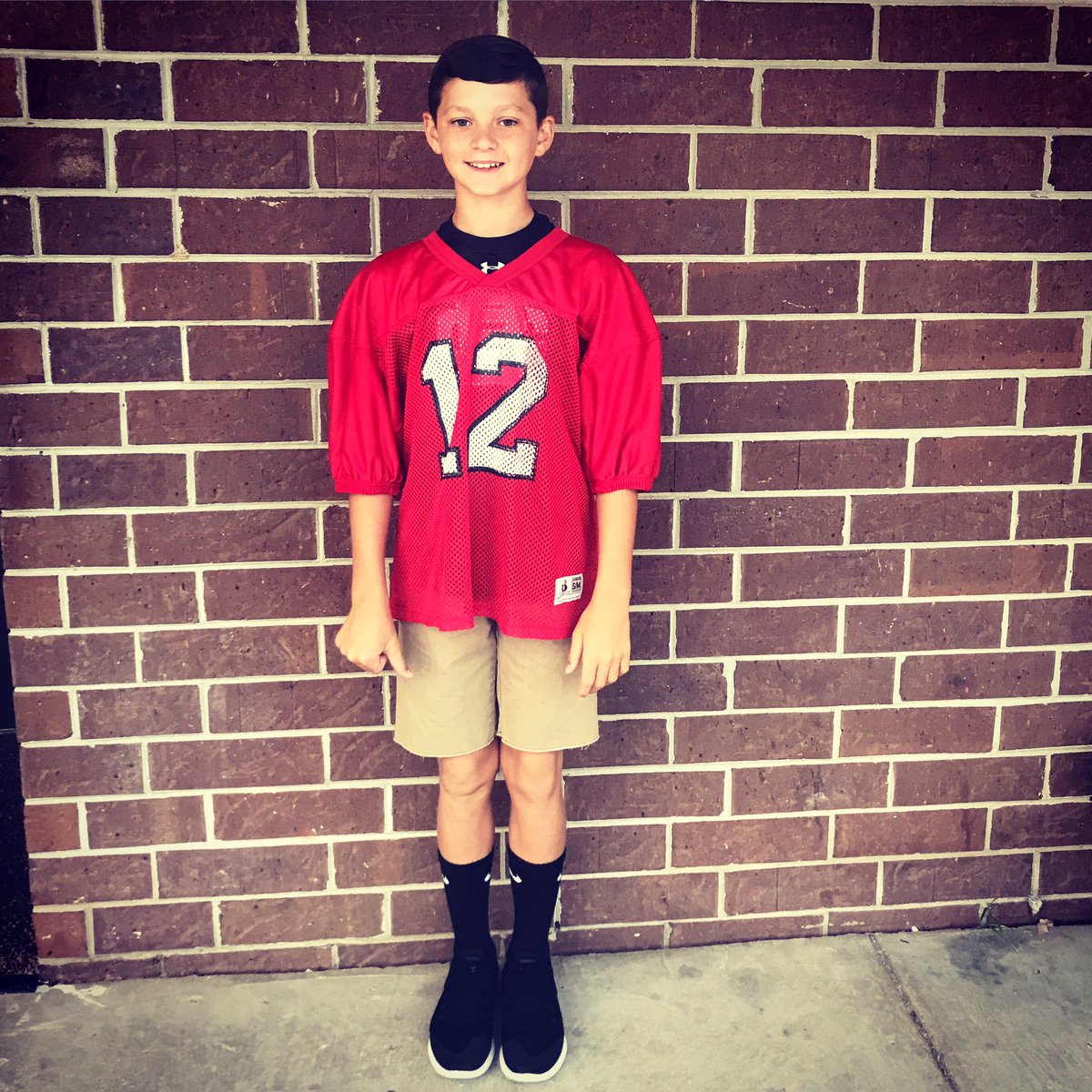 EnnisMommaX4's tweet photo. My boys first middle school football game!! It's Game Day Redskin Nation...let's do this boys!!#Tanner12❤️#RedskinFootball🏈 @BryanCountyMS https://t.co/yXwC6IbYOt