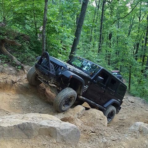 Trying to get this hump day started like...... 🐫 #BigSnatchOffroad #MidWeekHump #BSOR #JeepHump #GetOverTheHump  
📸:Google; Alvaro Garcia