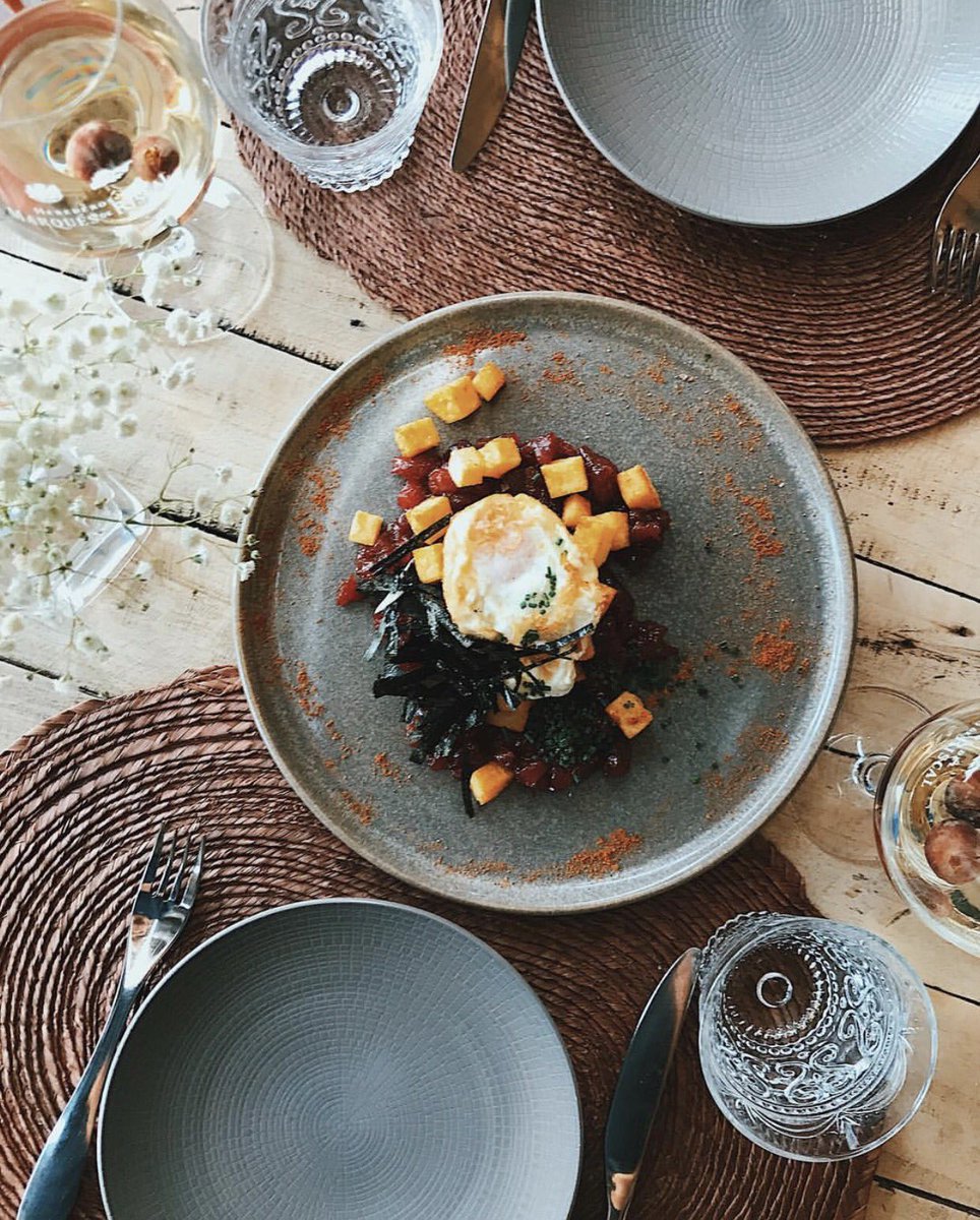 barbillonoyste's tweet photo. La vuelta a Madrid no va a ser tan dura si vienes a #BarbillonOyster a comer un plato tan sorprendent como este. Pic by @qnmldconqueso GRCS🧀 https://t.co/1tWGtoNbWY