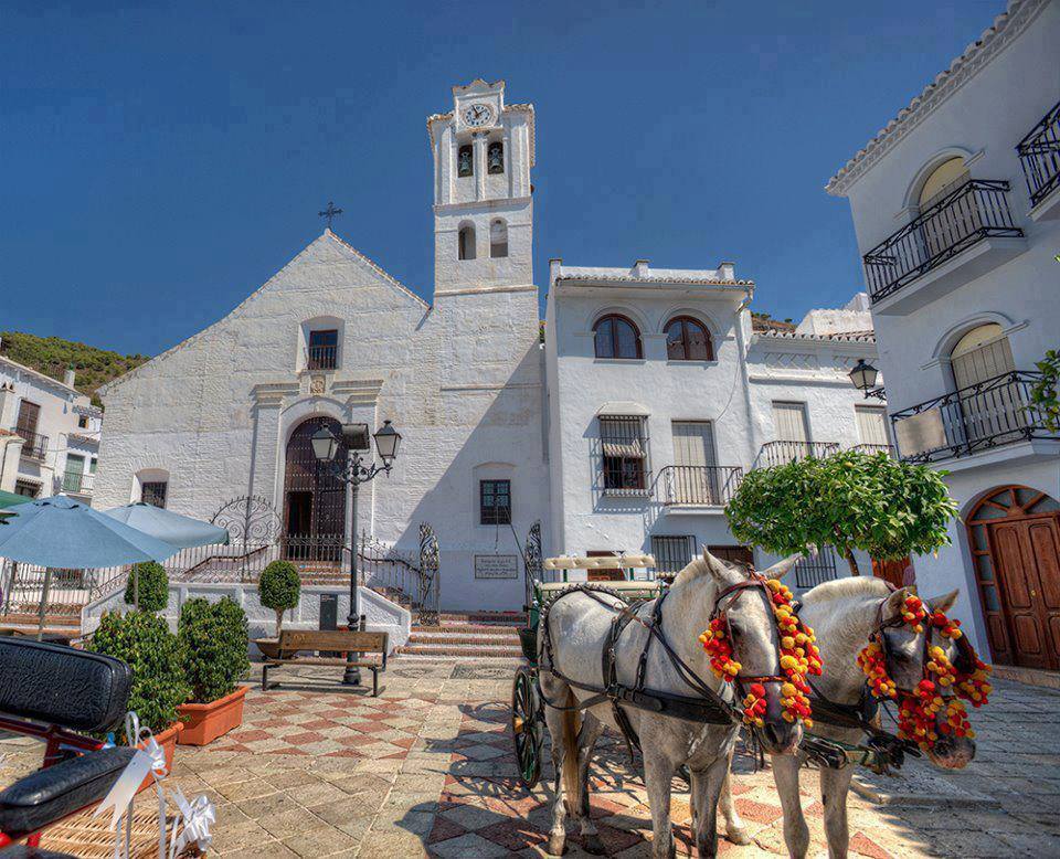 WillyvanBoucha2's tweet image. Calpe beach and Churs in the city