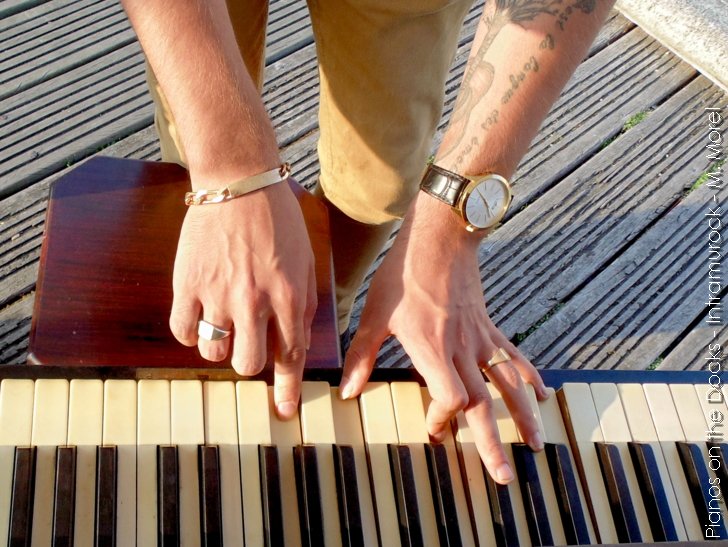 Intramurock's tweet photo. 27/08/17: Pianos on the Docks, par @Intramurock et @Ville_Boulogne... Retrouvez toutes nos photos sur la page Facebook de l'asso! https://t.co/FZPlJ4fXlQ