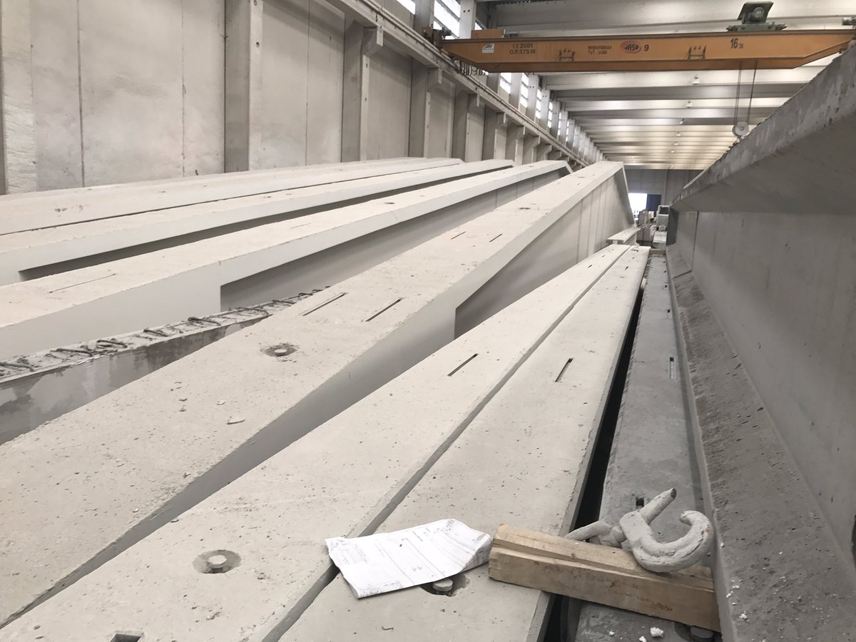 IgnacioAramen's tweet photo. Visita a las instalaciones de @tecnyconta con @C_Ecay para ver avance de fabricación de nave de #BACAICOA #ProyectosNavarra cc/@_atBIM https://t.co/8SjaBnbIIx