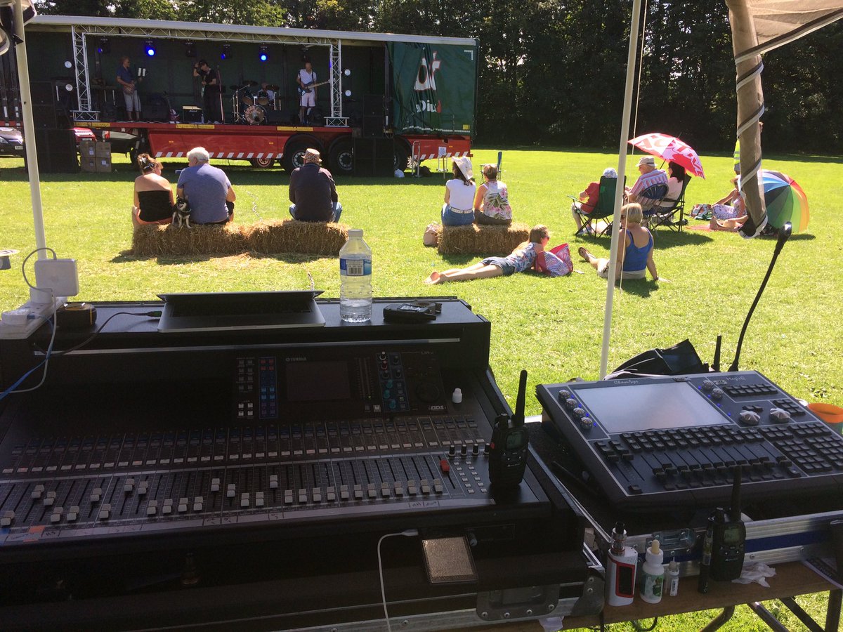 AdamReadii's tweet photo. Mission control for brinklow festival @DJGarethT1 🙌🙌 #weareG&amp;A https://t.co/Yx9ZuM7dj9
