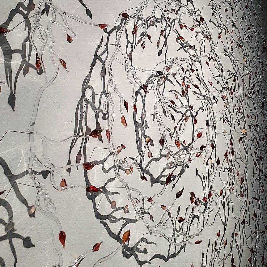 Craft_Biennial's tweet image. Detail of Susan Edgerley's "Dans un moment éphémère", 2017, #glass, 9'x9' #ArtistoftheDay #CanCraft #CraftBiennial #CanadianCraft #HotGlass