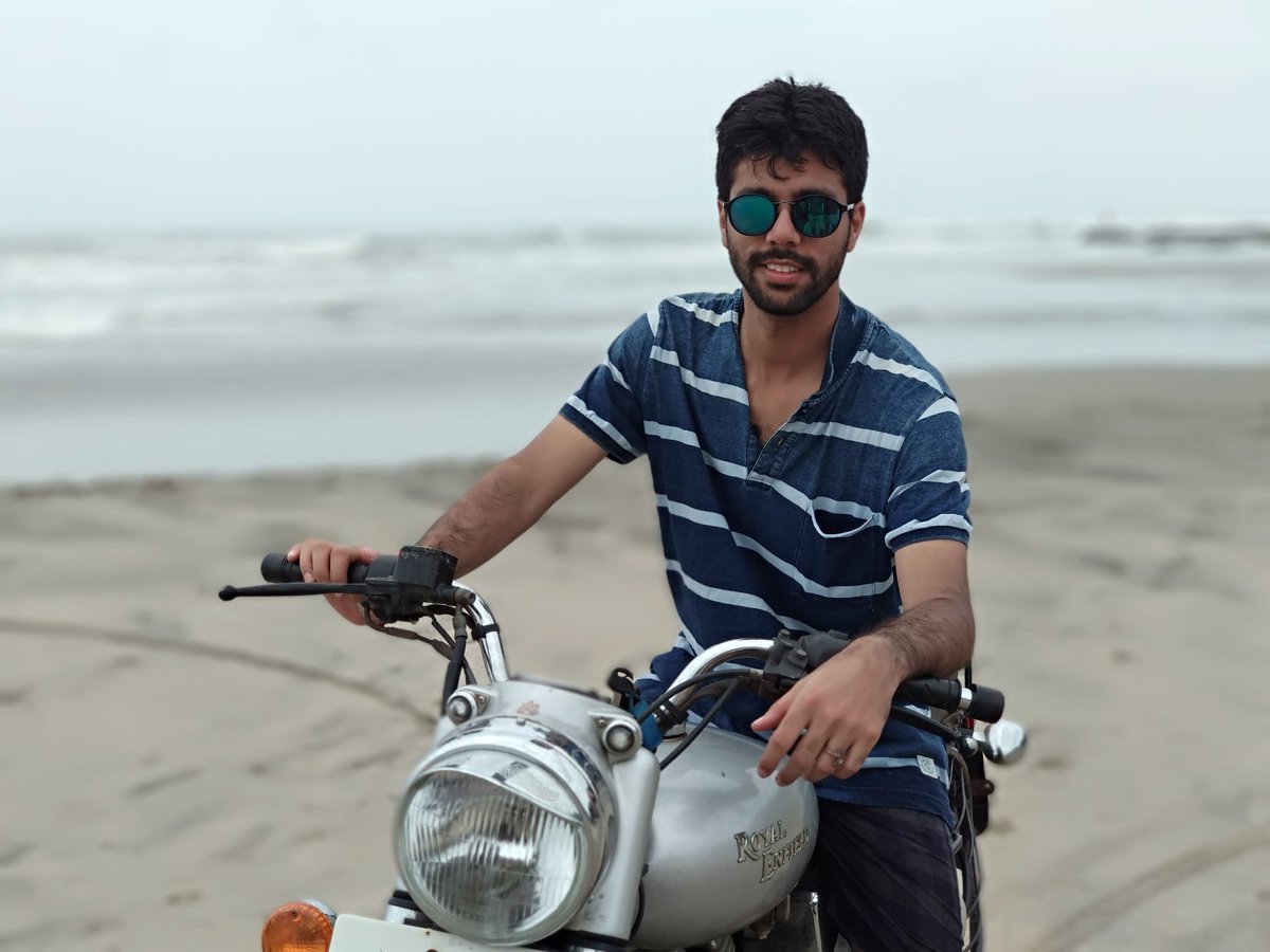 MiFCVizag's tweet photo. Live Life at Full Throttle☺️
Get ready to portrait your self 😎
#portrayYourself #Dualcamera #Globallaunchevent @XiaomiIndia @RedmiIndia https://t.co/aNytf6K7gw