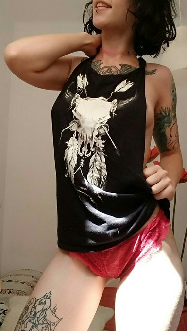 Good morning sunshine!! 😋 #inkedgirl #freak #ink #nerdiegirl #hotasfuck #sunshine #SweetVicious https://t<a href="/tag/inkedgirl"class="tags">#inkedgirl</a><a href="/tag/freak"class="tags">#freak</a><a href="/tag/ink"class="tags">#ink</a><a href="/tag/sunshine"class="tags"><span>#sunshine</span></a><a href="/tag/hotasfuck"class="tags"><span>#hotasfuck</span></a><a href="/tag/nerdiegirl"class="tags"><span>#nerdiegirl</span></a><a href="/tag/sweetviciou"class="tags"><span>#sweetviciou</span></a>