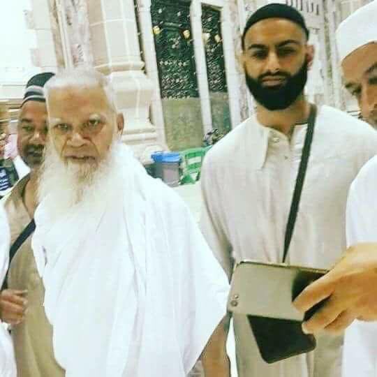 Ghazi e Millat Syed Hashmi Miya in Makka Sharif for #Hajj2017