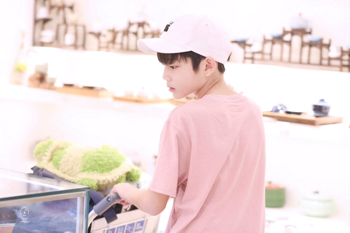 20040809_WITD's tweet photo. 170729 PVG-ICN 

#YHBOYS #殿甲 #DIANJIA 

https://t.co/wtkNXZOBNK
https://t.co/kgVC6COBPt
https://t.co/YY9eUeUZ9e https://t.co/vnkHM9jGo6