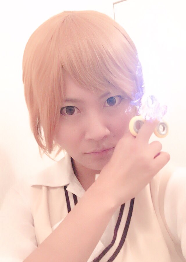 hsh_Oliver's tweet photo. ハンドスピナーの使い手オリバー！！！ハンドスピナー、一つで58種の技を使いこなし、あらゆる敵を一瞬にして倒すという。

オリバーと戦いたいというそこのあなた！！！いざほーむすいーとほーむへ！！！

#ほーむすいーとほーむ

というわけで今日は久々の参上です🖤 https://t.co/cA61agVAE5
