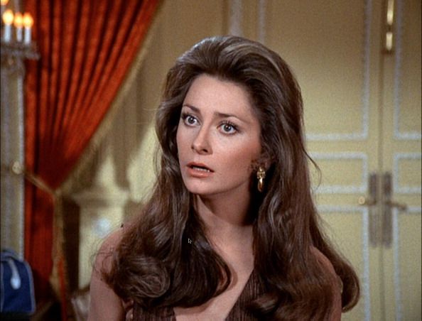 Happy birthday to a marvelous actress of the stage and screen, Tony winner Elizabeth Ashley! 
