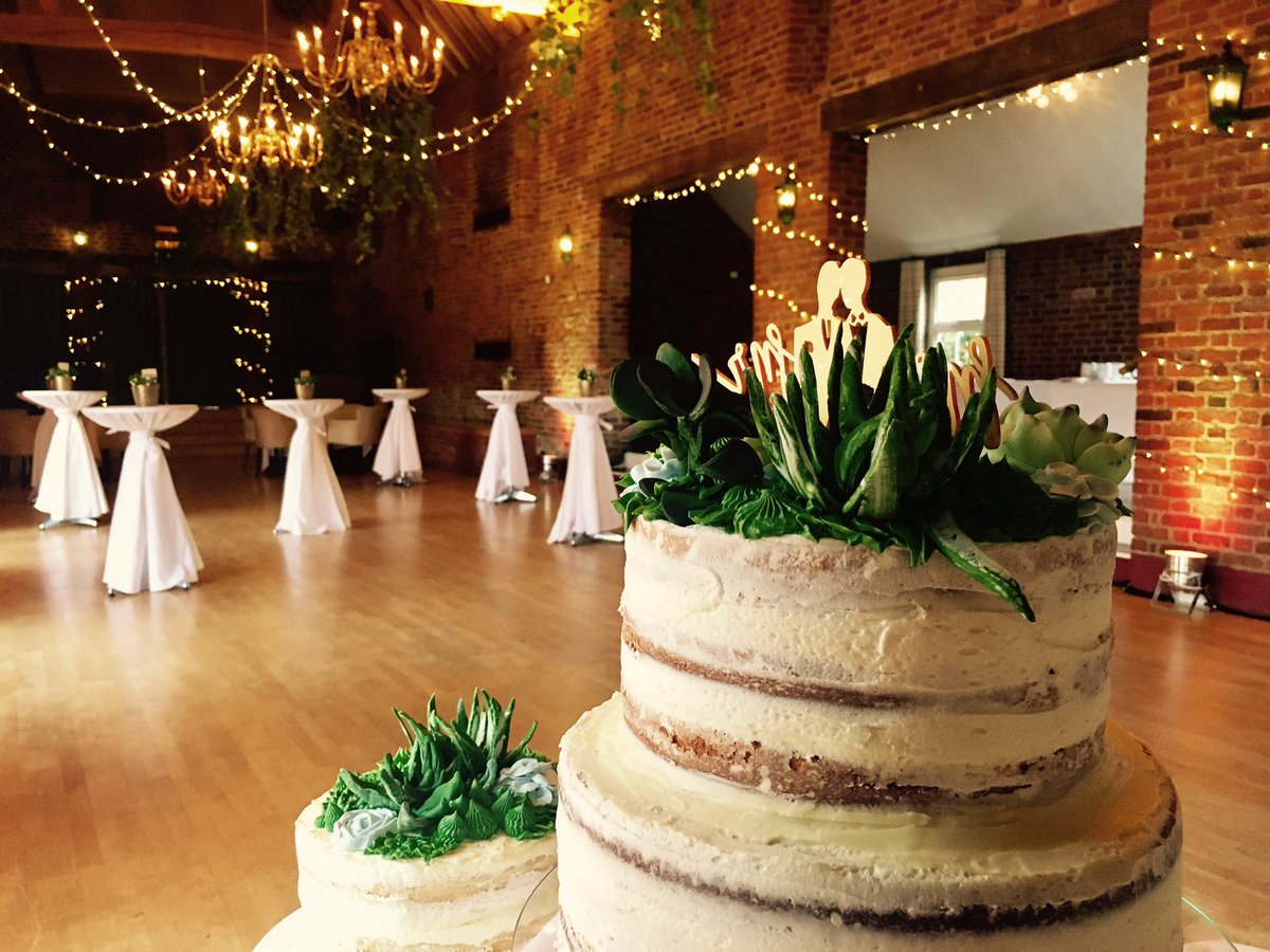 FortyHallBanq's tweet photo. Our favourite set up so far!  Ivy from chandeliers and fairy lights! Tables for our bowl food! 🍚🍵 #WeddingReception #Enfield #FortyHall https://t.co/J1KPVMW3qS