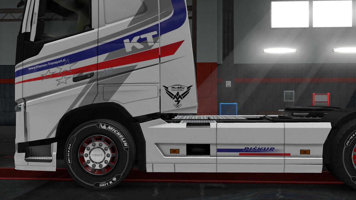 Junnky77's tweet photo. new decals on our trucks. follow us on facebook: https://t.co/3MWtAgqAQX
@SCSsoftware @TruckersFM 
#klementransport #marking #slovenia https://t.co/xzNg33Le1r