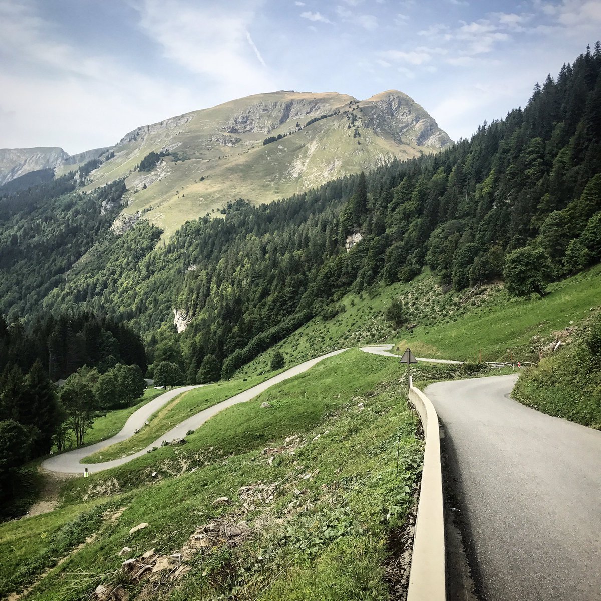 RallyeSportMed's tweet photo. Après la poussière du Lozère, les montagnes du #MontBlanc ! #Rallye #FFSA https://t.co/m5BaO2bn7P