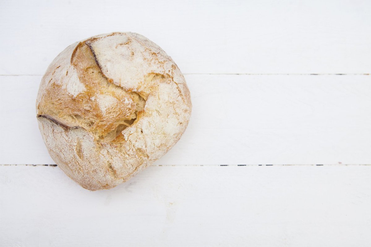 WeHeartBread's tweet photo. "Bread will not make you fat" @Missanniebean #WednesdayWisdom #BetterWithBread https://t.co/GpjHgnrTt7 https://t.co/likRJJuYOh