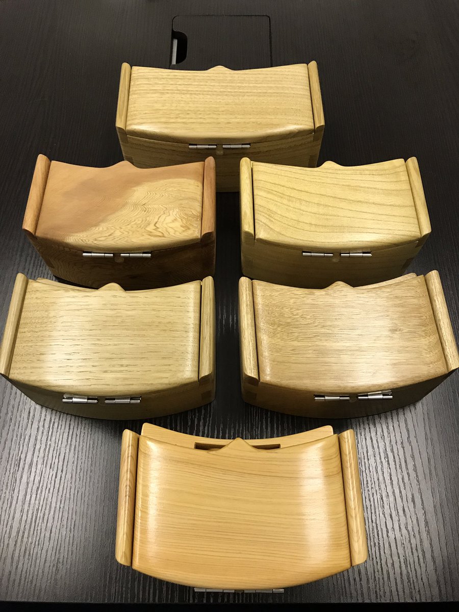 Urokodo 新作餌箱 が完成しました 桧 栗 くるみ 桐 別注屋久杉 数量限定販売です 興味を持って頂いた方はdmから気軽にご連絡下さい ベルトサイズは基本40ミリのベルト対応です 別注も可能 餌箱 黒鯛 Urokodo 新作餌箱 が完成しました 桧 栗 くるみ 桐 別注屋久杉 数量限定販売です 興味を持って頂いた方はdmから気軽にご連絡下さい ベルトサイズは基本40ミリのベルト対応です 別注も可能 餌箱 黒鯛