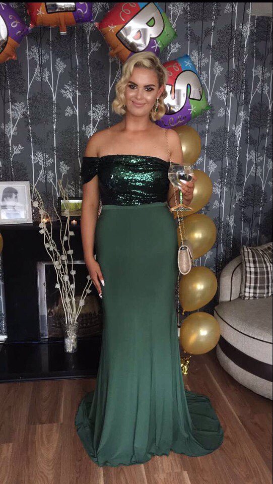 Clo_thecreator's tweet photo. #Debs2017 🍾 https://t.co/OqopIIAIyV