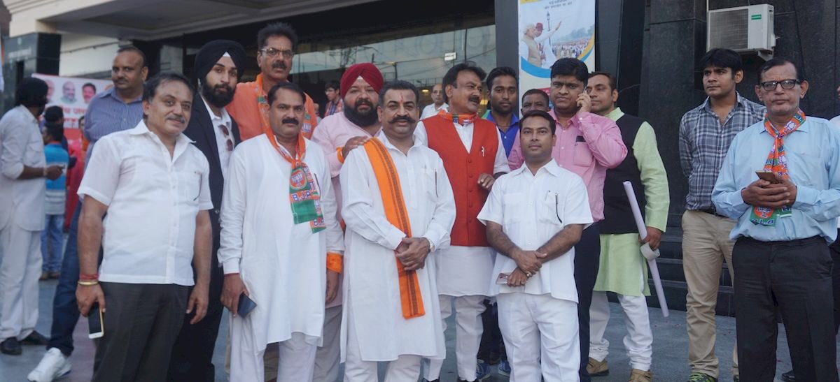 drharshvardhan's tweet image. The world&apos;s amazed at reach of our schemes, #JanDhan has its name in the Guinness Book. Recent #GSTrollout in short time is a feat in itself