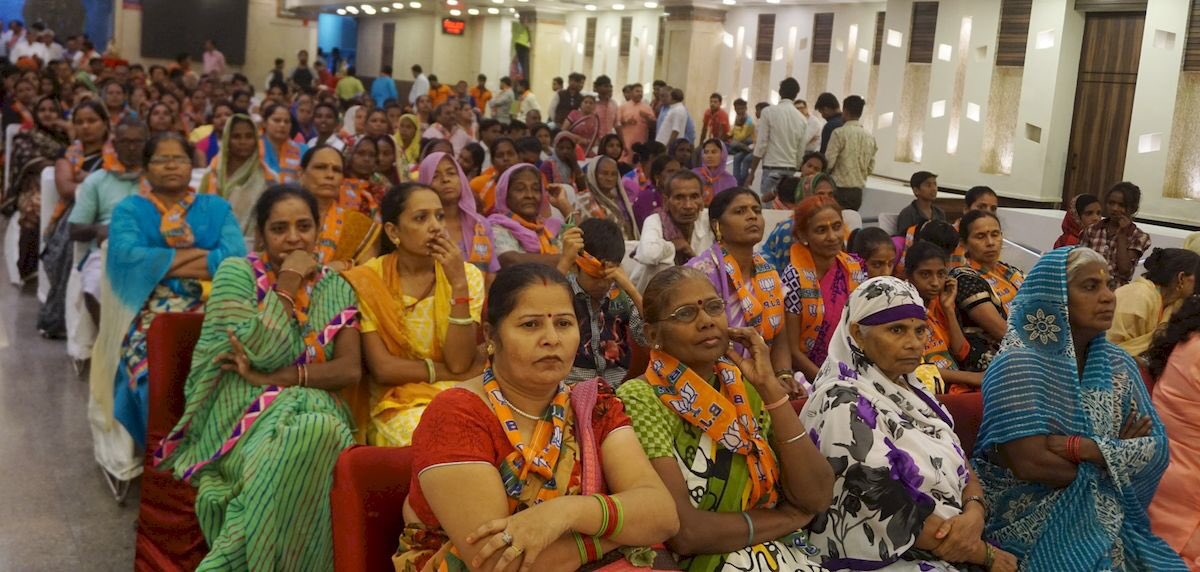 drharshvardhan's tweet image. The world&apos;s amazed at reach of our schemes, #JanDhan has its name in the Guinness Book. Recent #GSTrollout in short time is a feat in itself