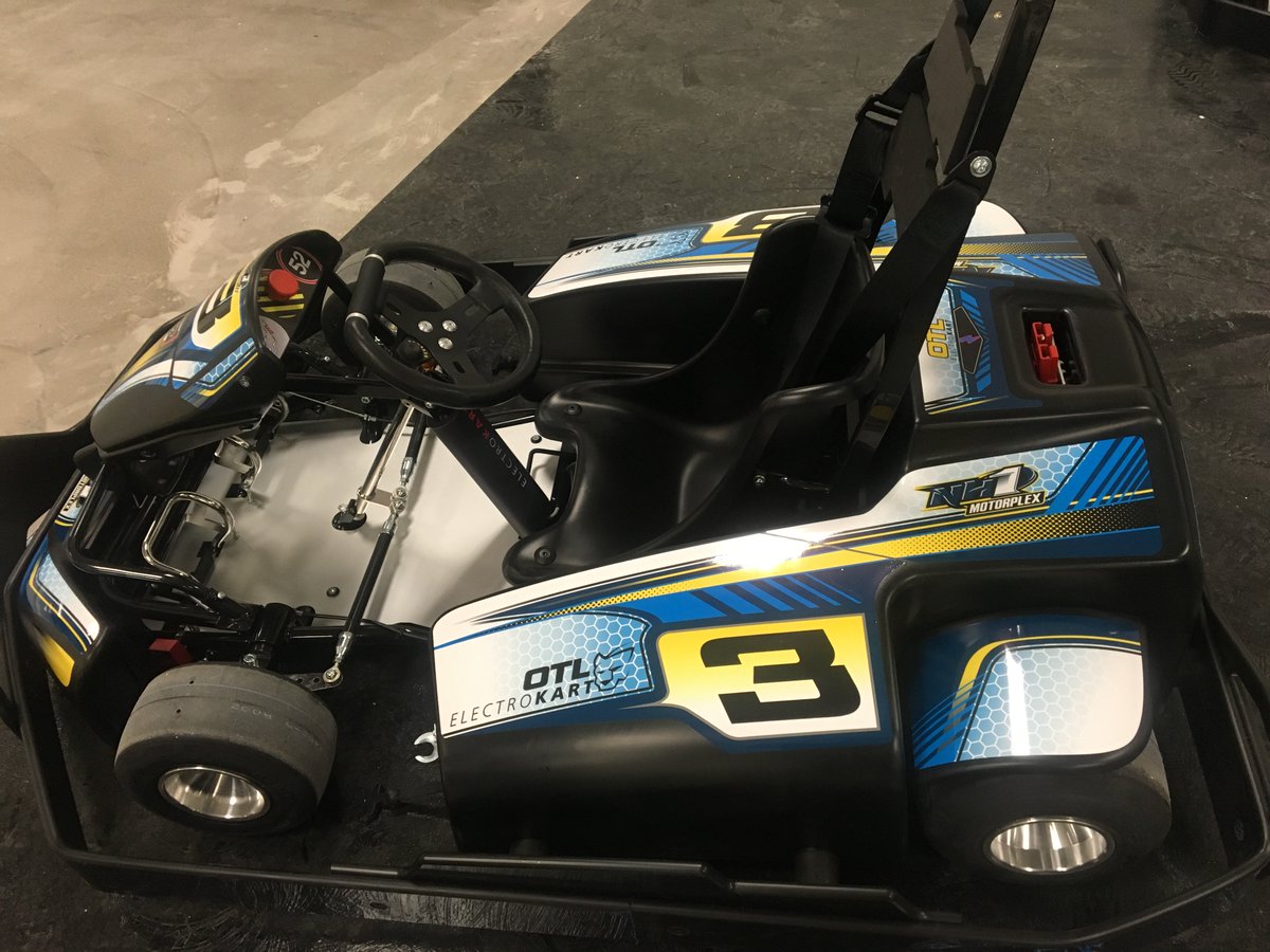 NH1Motorplex's tweet photo. Checkout these super sick graphics on our adult &amp; junior karts by Dale Averill Designs!! https://t.co/21AyIhlmUe