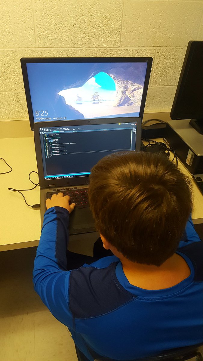 MrsEngler1's tweet image. Ss using unity to write code!@McGuffeySD @McGuffey_MS #studentscoding #McGDLP