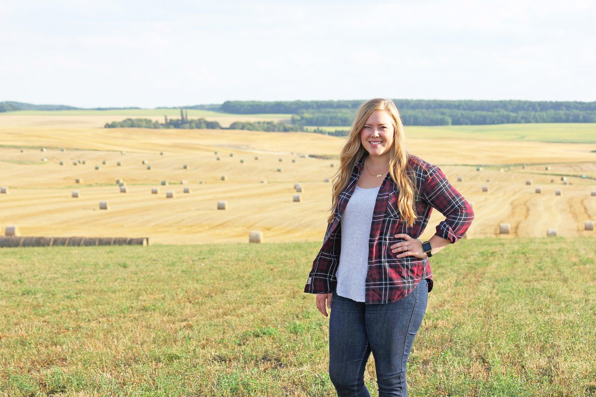 prairiebeef's tweet photo. Meet #PBN's other team member! Our Junior Nutritionist Shelby Bellow - grain-farm raised, Agribusiness grad, studying Animal Health. https://t.co/w5bB0So1U7