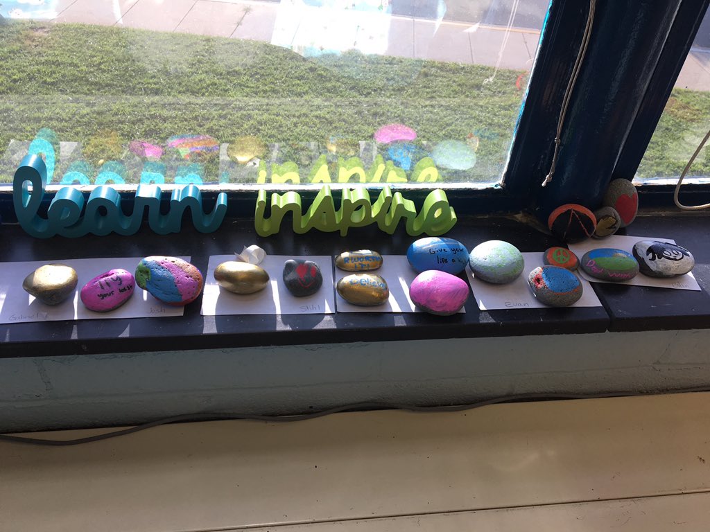 FrostMSVA's tweet photo. Creating Kindness Rocks in Ms. Leech's class! #Frostrocks #Fairfaxrocks https://t.co/2PJ09HPen0