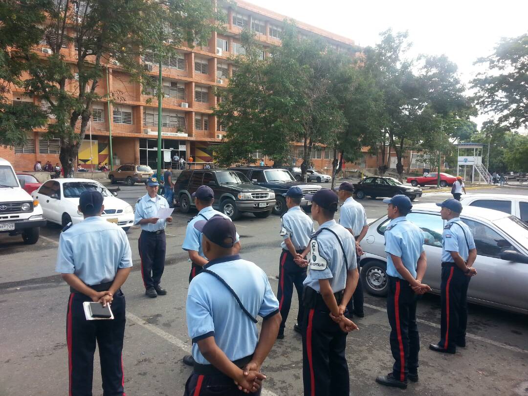 IkaiLedezma's tweet photo. CCP de Apoyo y Servicios, Orientacion y Preparacion del Servicio de Seguridad Hospitalaria. https://t.co/drO6AxAvG9