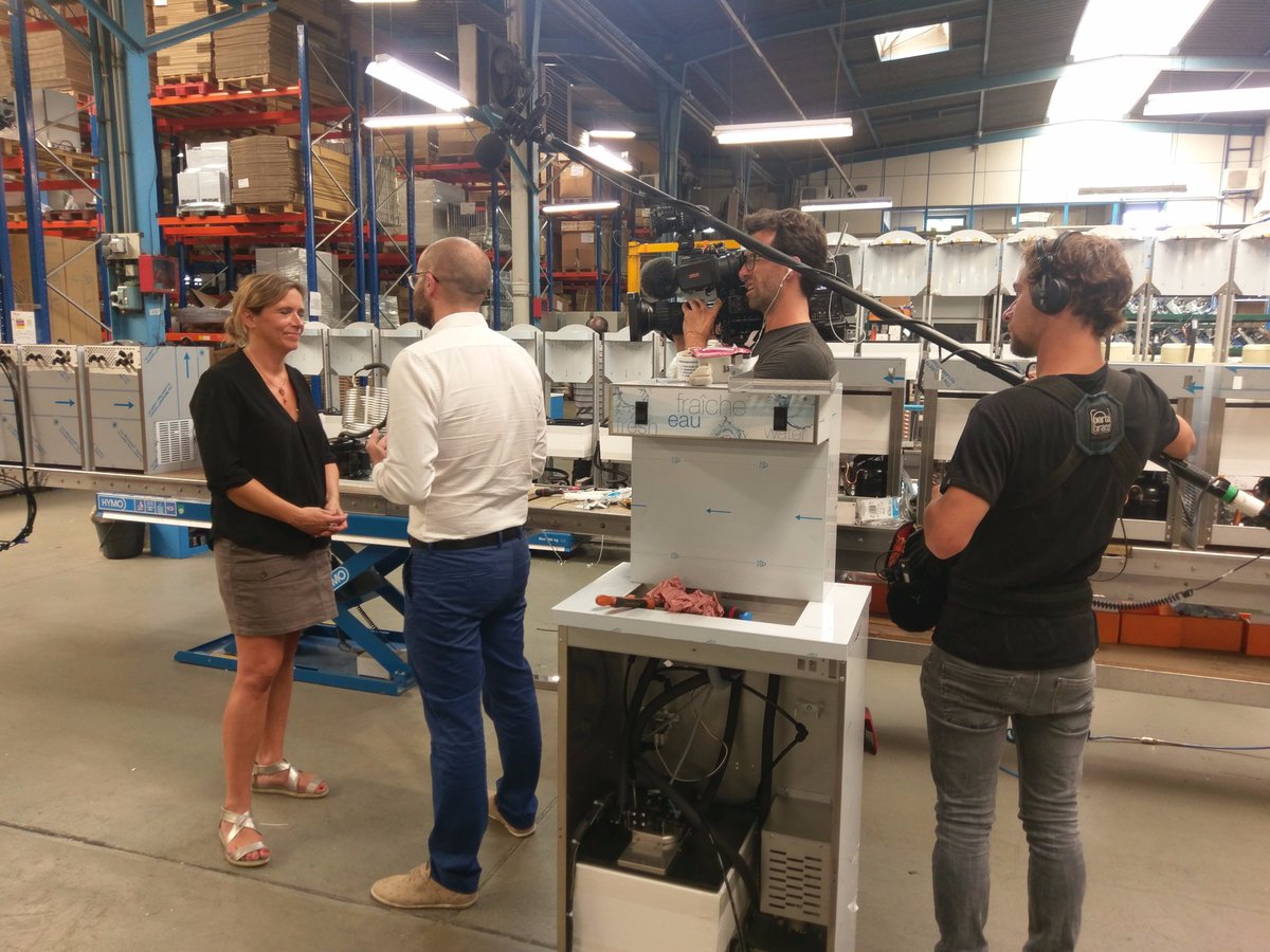 Mistral_Coolers's tweet photo. @Mistral_Coolers ce soir au JT de France 2. Deux moi après la visite du ministre de l'économie, on parle cette fois de la loi travail 👨‍🏭 https://t.co/5iiGalnX4k