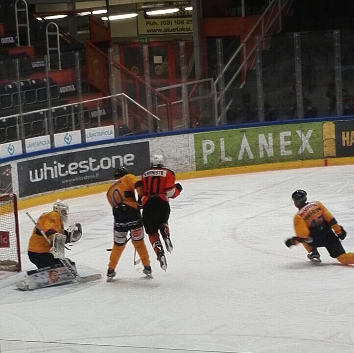 Season start klo 19.00 🏒🔶