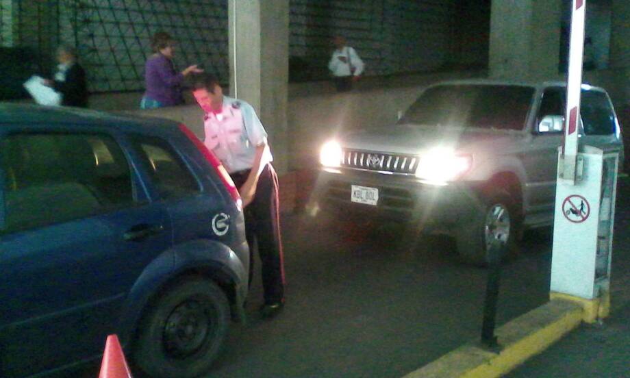 IkaiLedezma's tweet photo. CCP de Apoyo y Servicios en Seguridad y Control de acceso a Instalaciones de la Gobernación de Estado https://t.co/xF1tAEwhgH